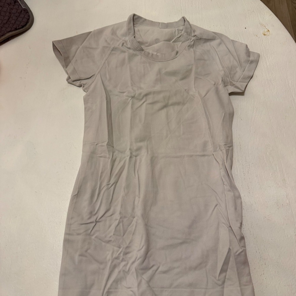 CRZ Yoga Shirt Light Grey Athletic Top Womens sz S activewear yoga gym